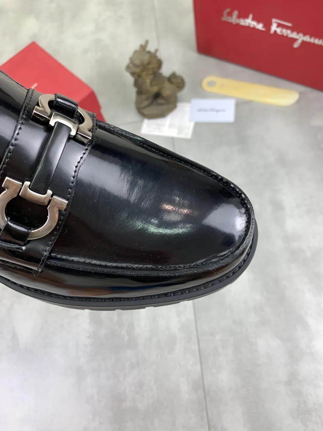 Men's Men's Shoes 💰P480💰[New Style] Water-dyed Niuli 🆘[Salvatore Ferragamo] Ferragamo's latest casual business leather shoes for men! Listed simultaneously! The fabric is made of specially imported original calfskin, and the interior is made of imported water-dyed cowhide. It is absolutely luxurious and leads the fashion trend. Matching code: 38-44 (45 and 46 can be customized) Multiple colors available